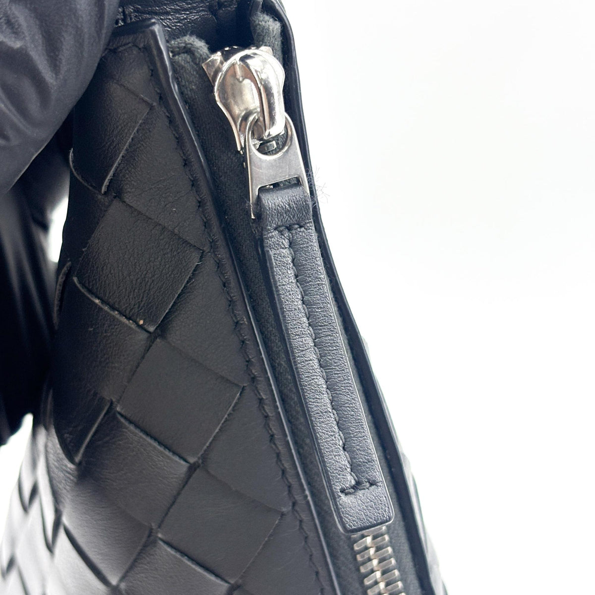 Bottega Veneta Intrecciato Vic Shoulder Bag Black