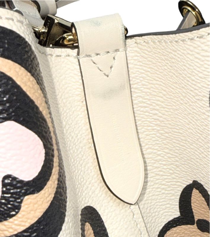 Louis Vuitton Beige Wild at Heart Neonoé