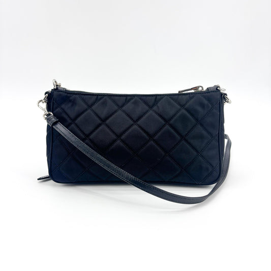 Sac à bandoulière Prada en nylon matelassé noir