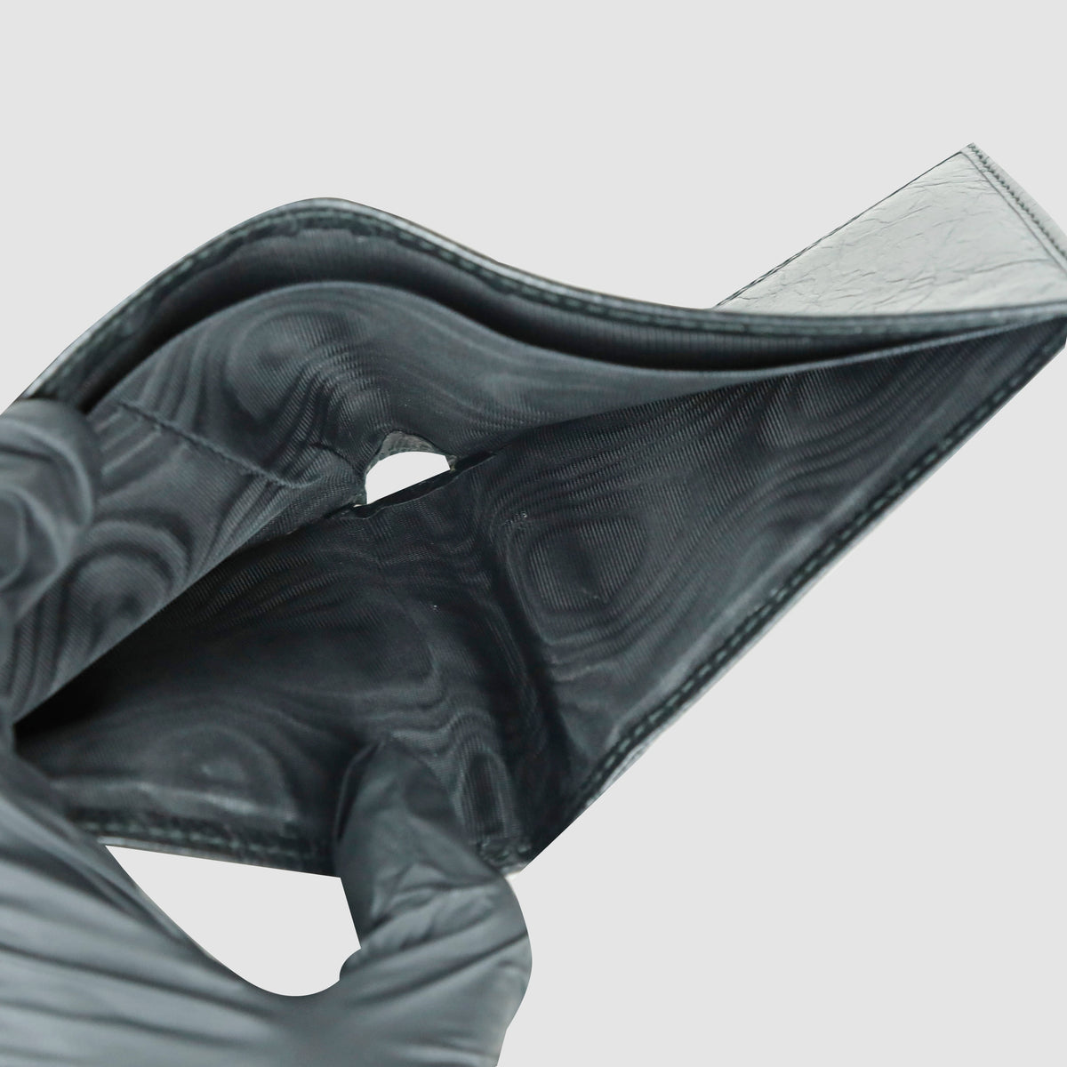 Interlocking G Wallet 575985