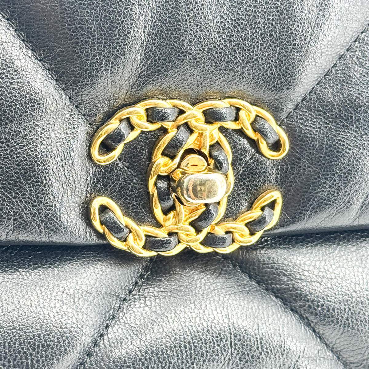 Chanel 19 Flap Bag Small Black