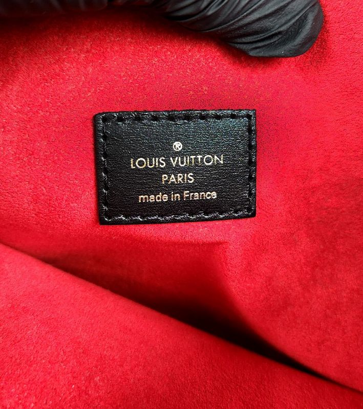 Louis Vuitton Pochette Métis Bread Tote Bag