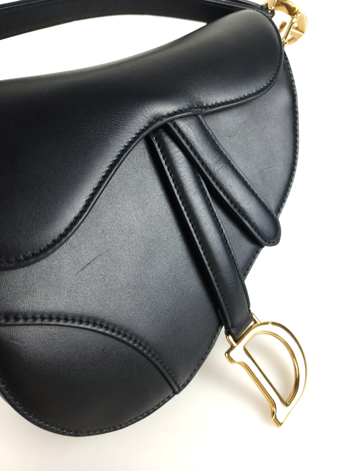 Mini saddle leather shoulder bag