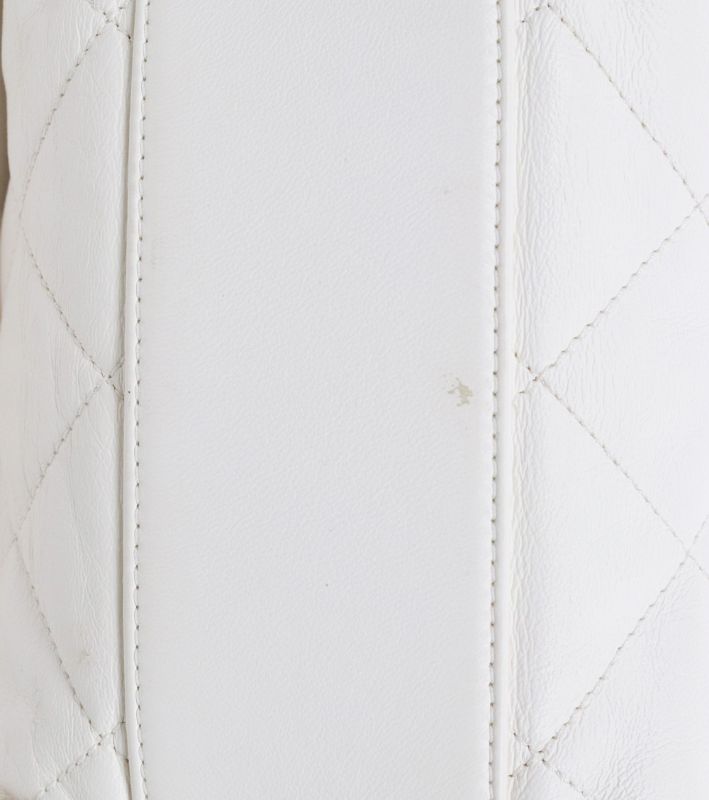 Chanel White Quilted CC Gold-Plated Chain Shoulder Bag with Built-in Chip