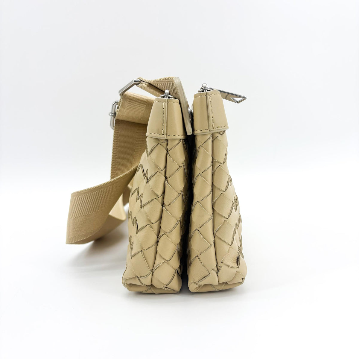 Bottega Veneta Classic Intrecciato Belt Bag Beige