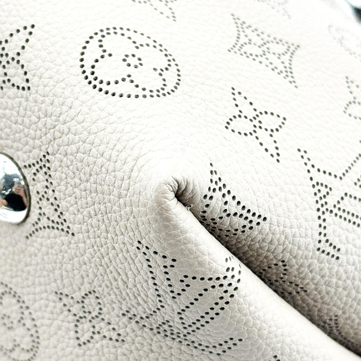 Louis Vuitton Mahina Bella Galette