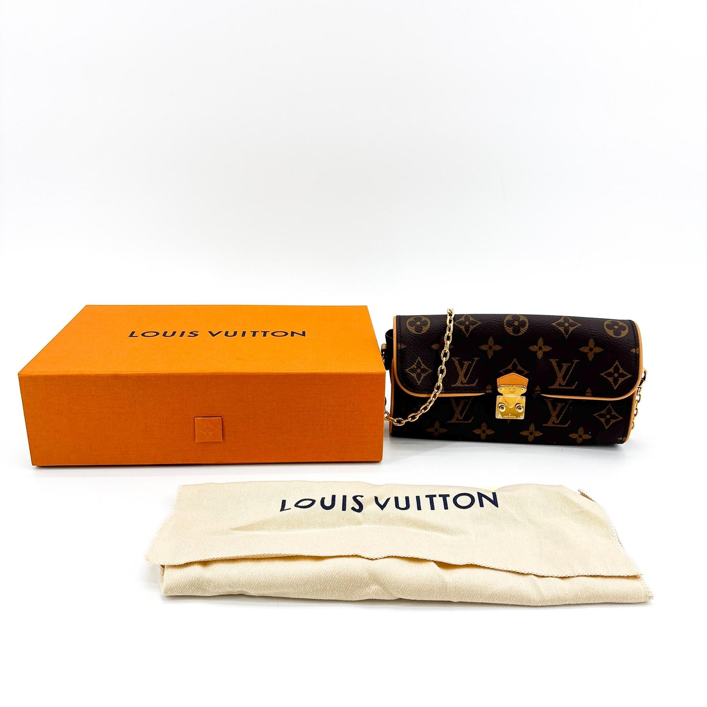 Louis Vuitton Monogram Beverly Clutch