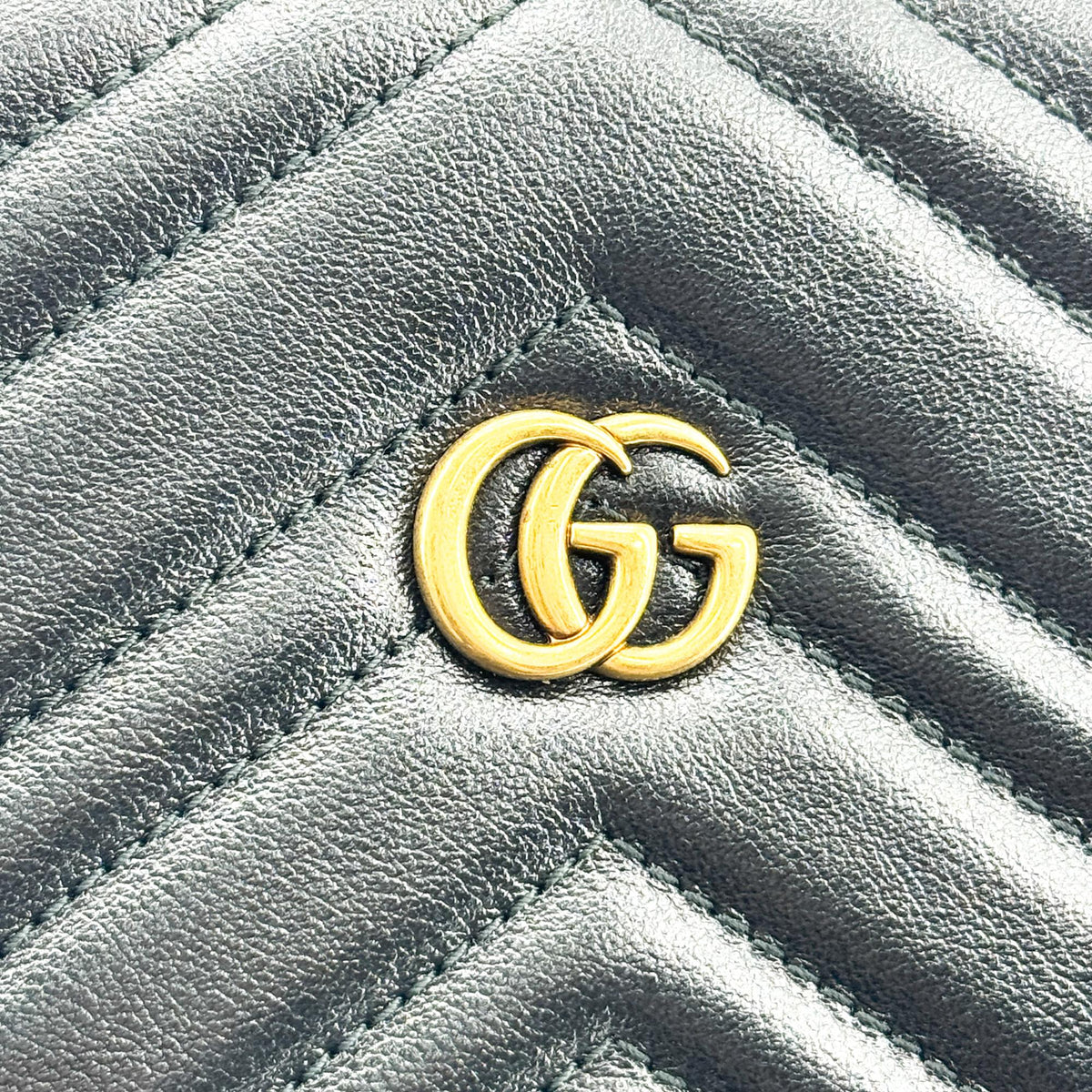 Gucci GG Marmont Small Matelassé Chain Shoulder Bag Black with Gold Hardware