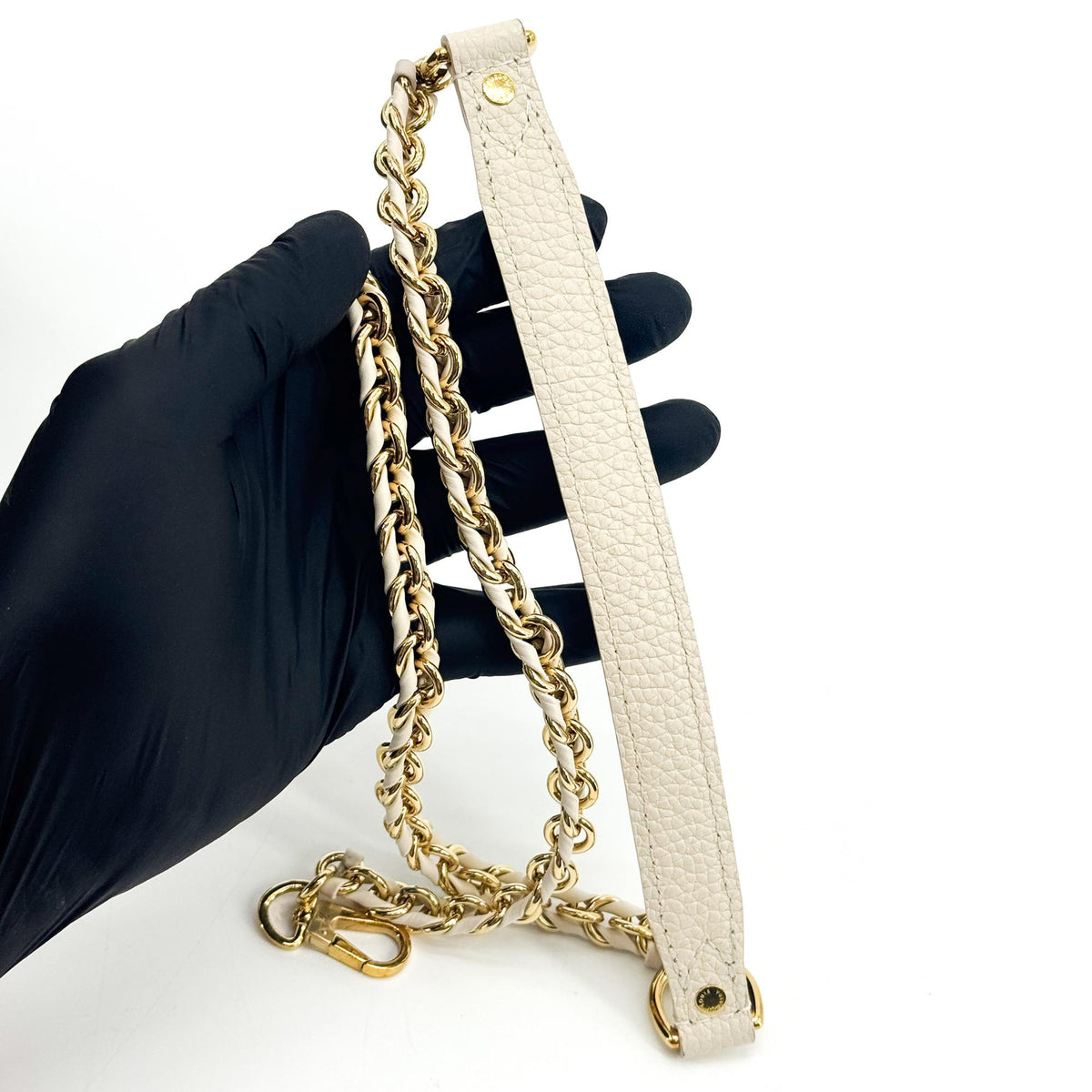 Louis Vuitton Capucines MM