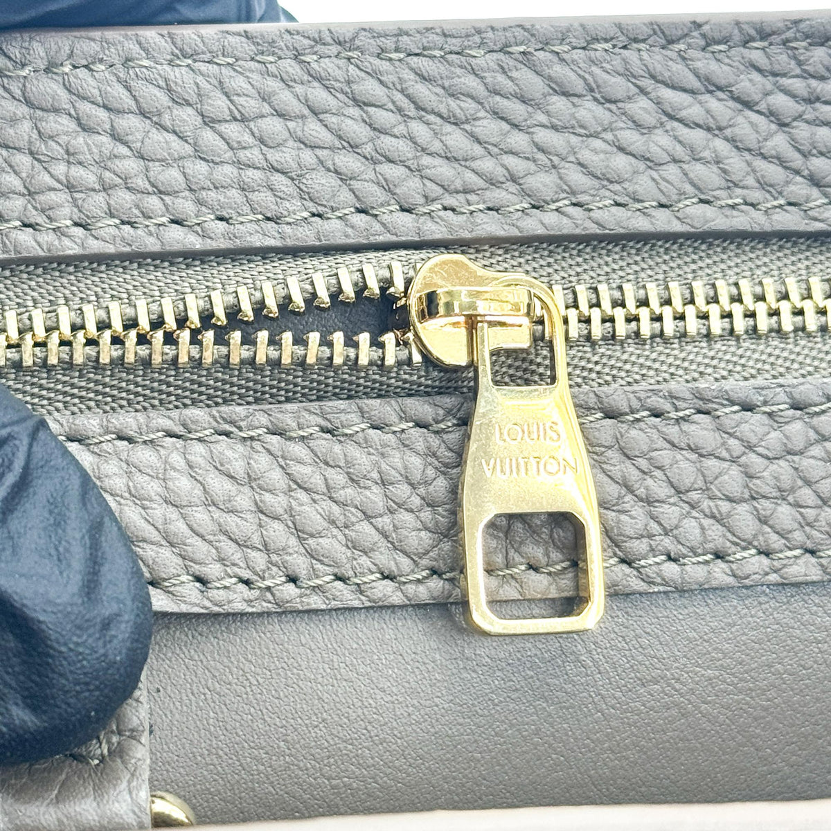 Louis Vuitton Capucines MM