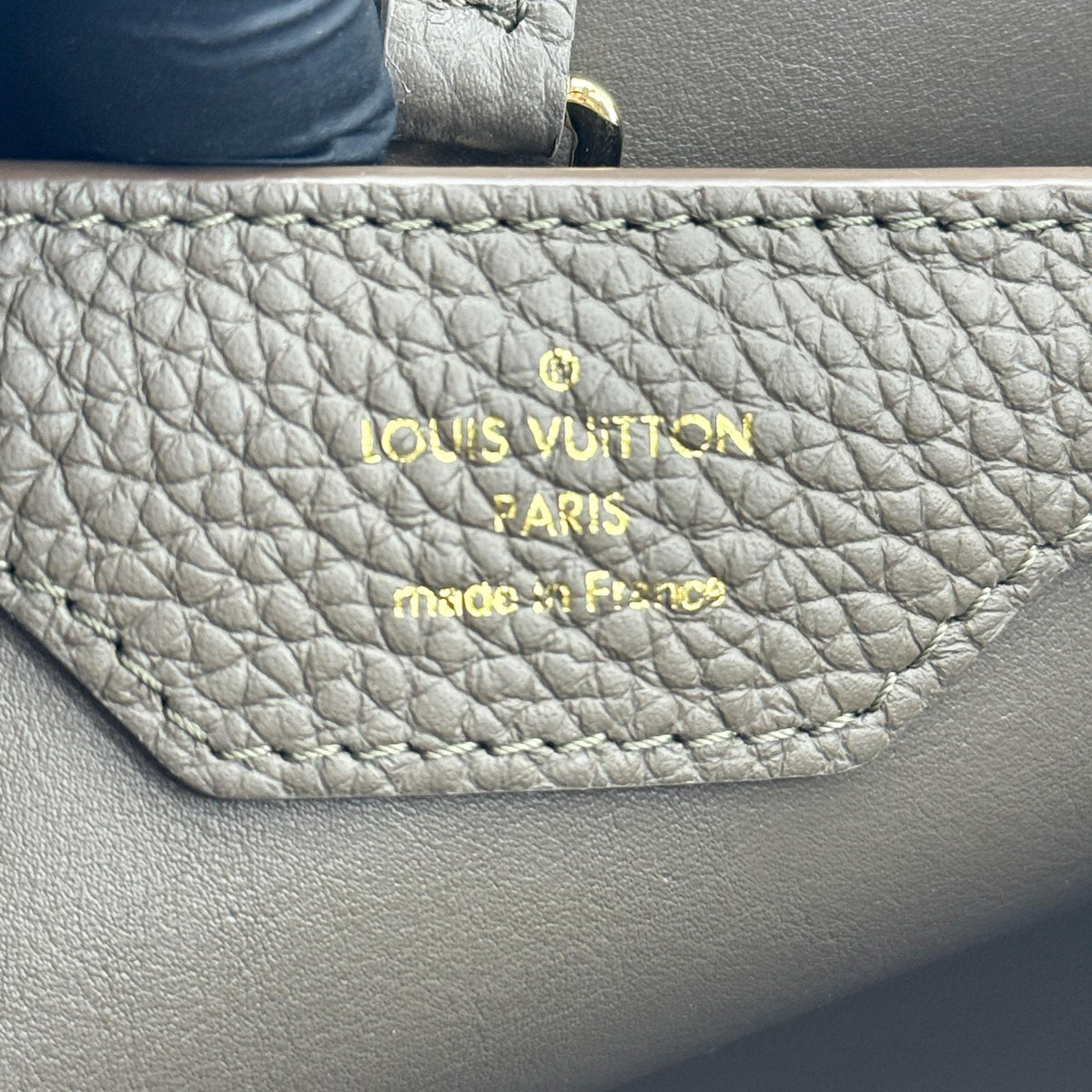 Louis Vuitton Capucines MM