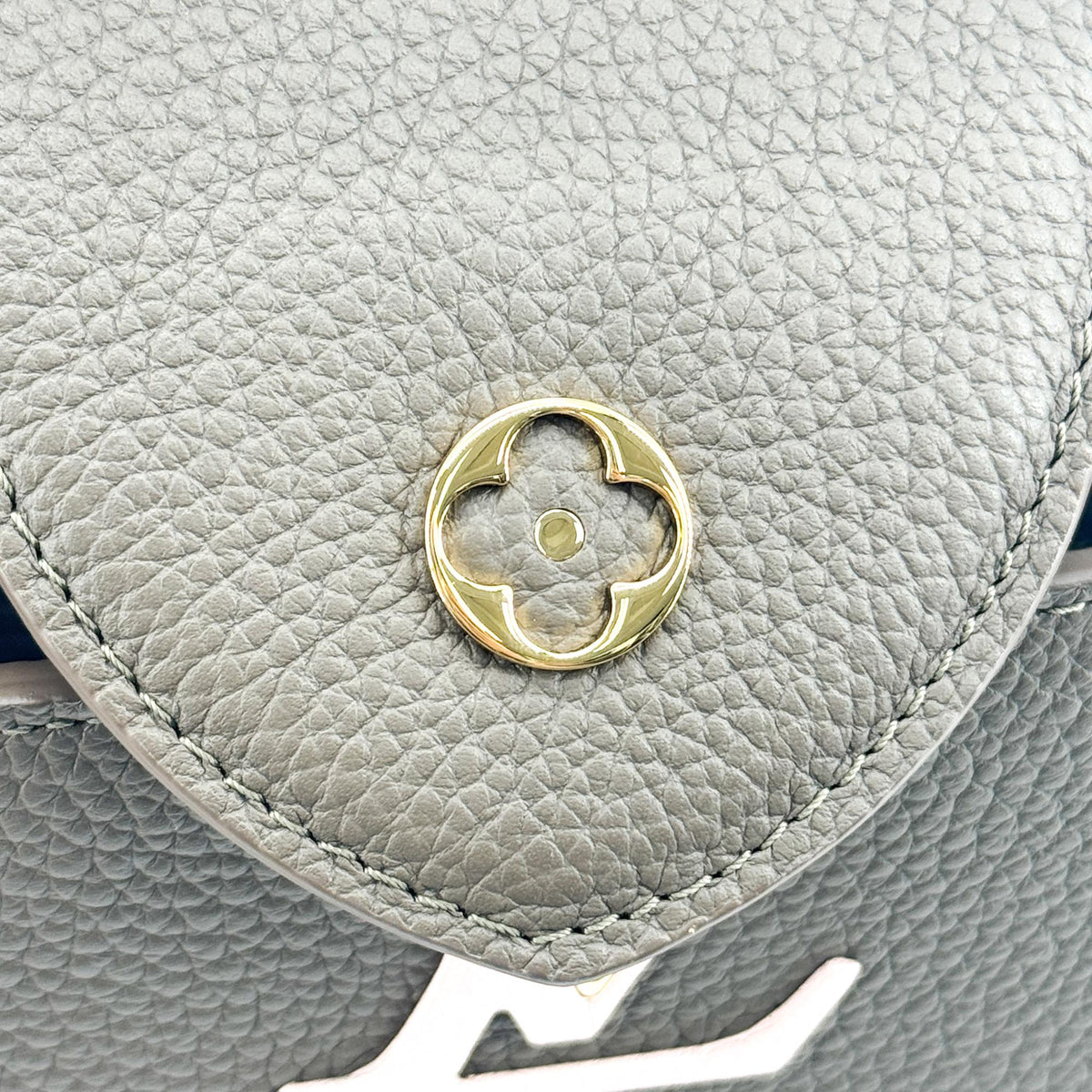 Louis Vuitton Capucines MM