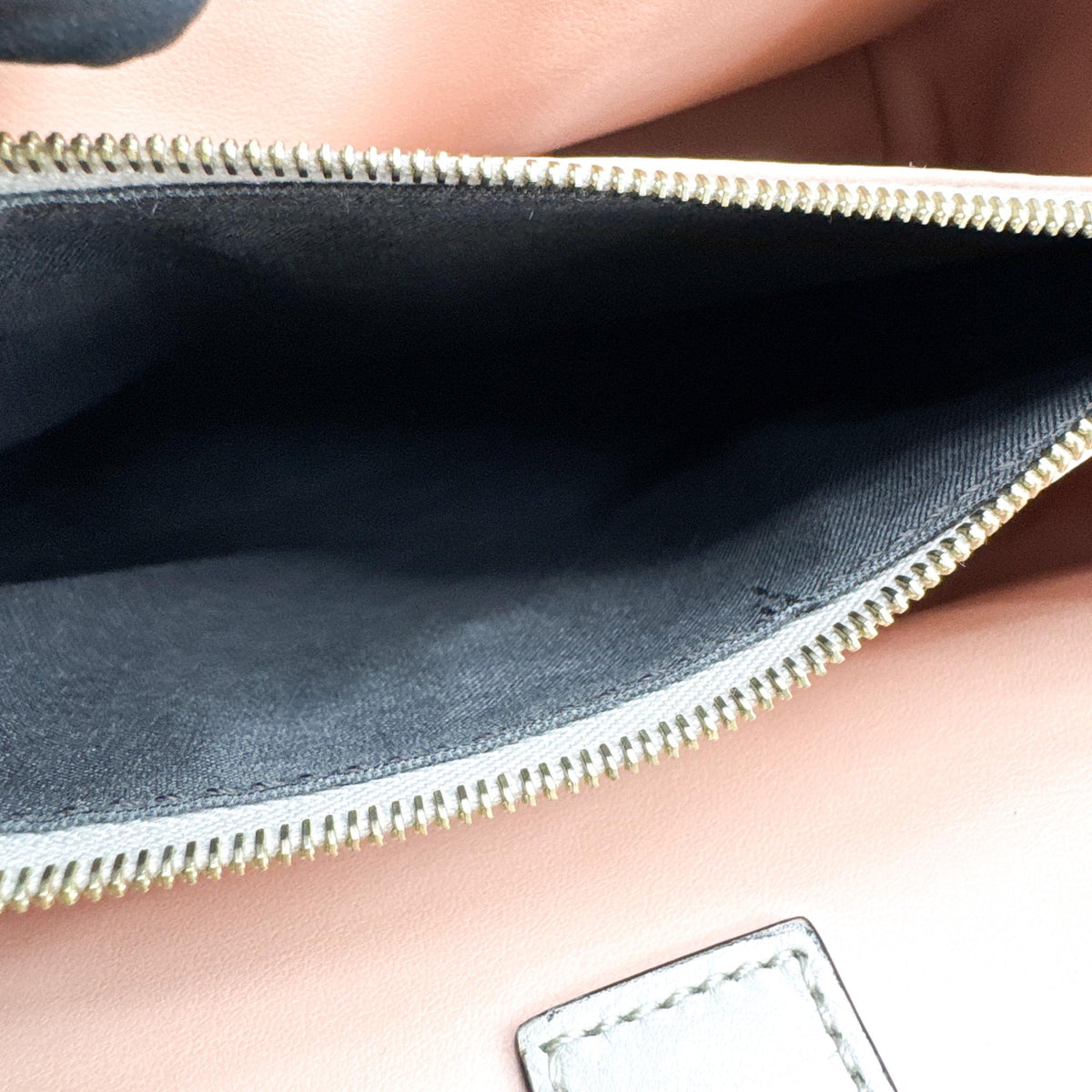 Fendi Petit Toujours Crossbody Tote Bag Grayish Beige