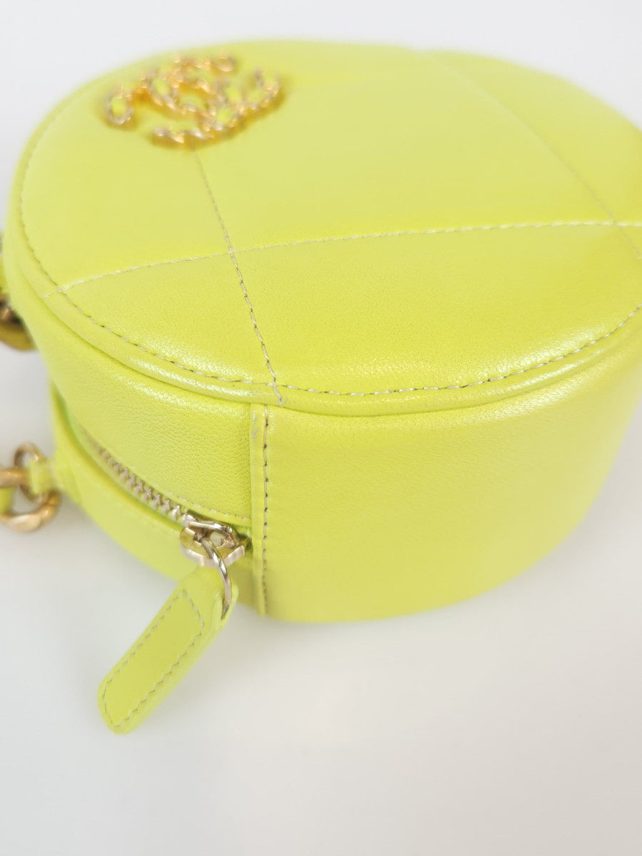 19 Tambourine Round Crossbody Bag AP0945