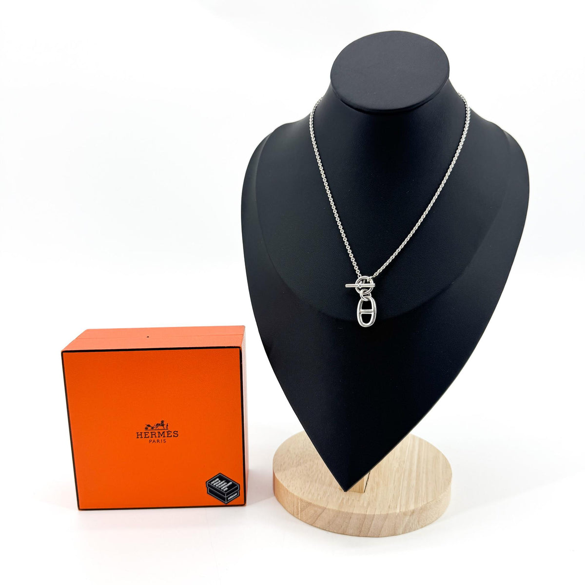 Hermès Chandal Pendant Necklace Silver