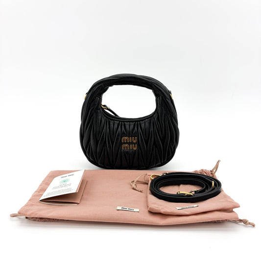 Mini-sac hobo Miu Miu Wander en cuir nappa matelassé noir