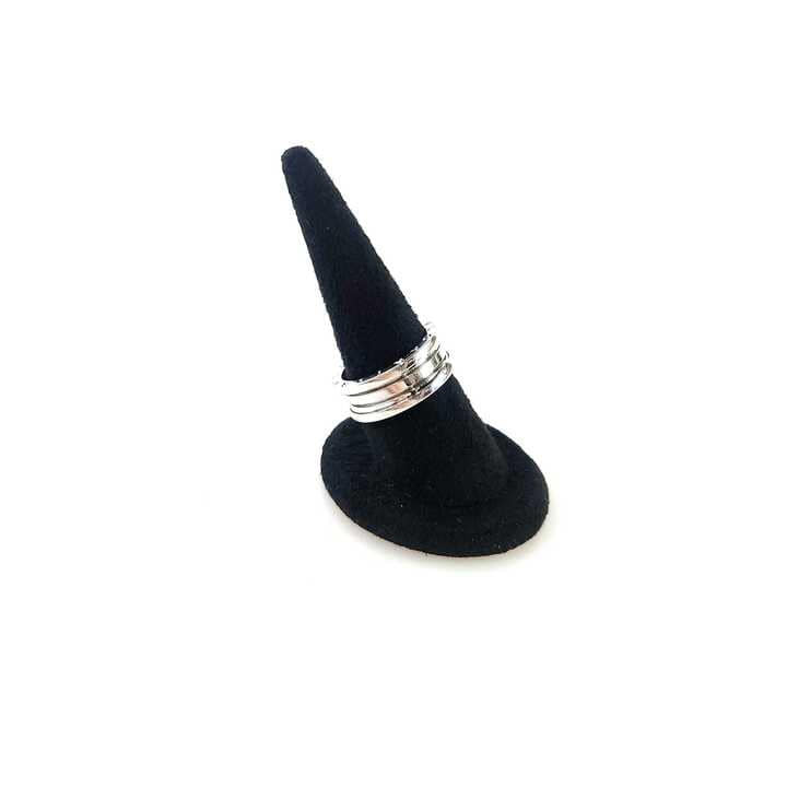 59 B.Zero1 3-Band White Gold Ring