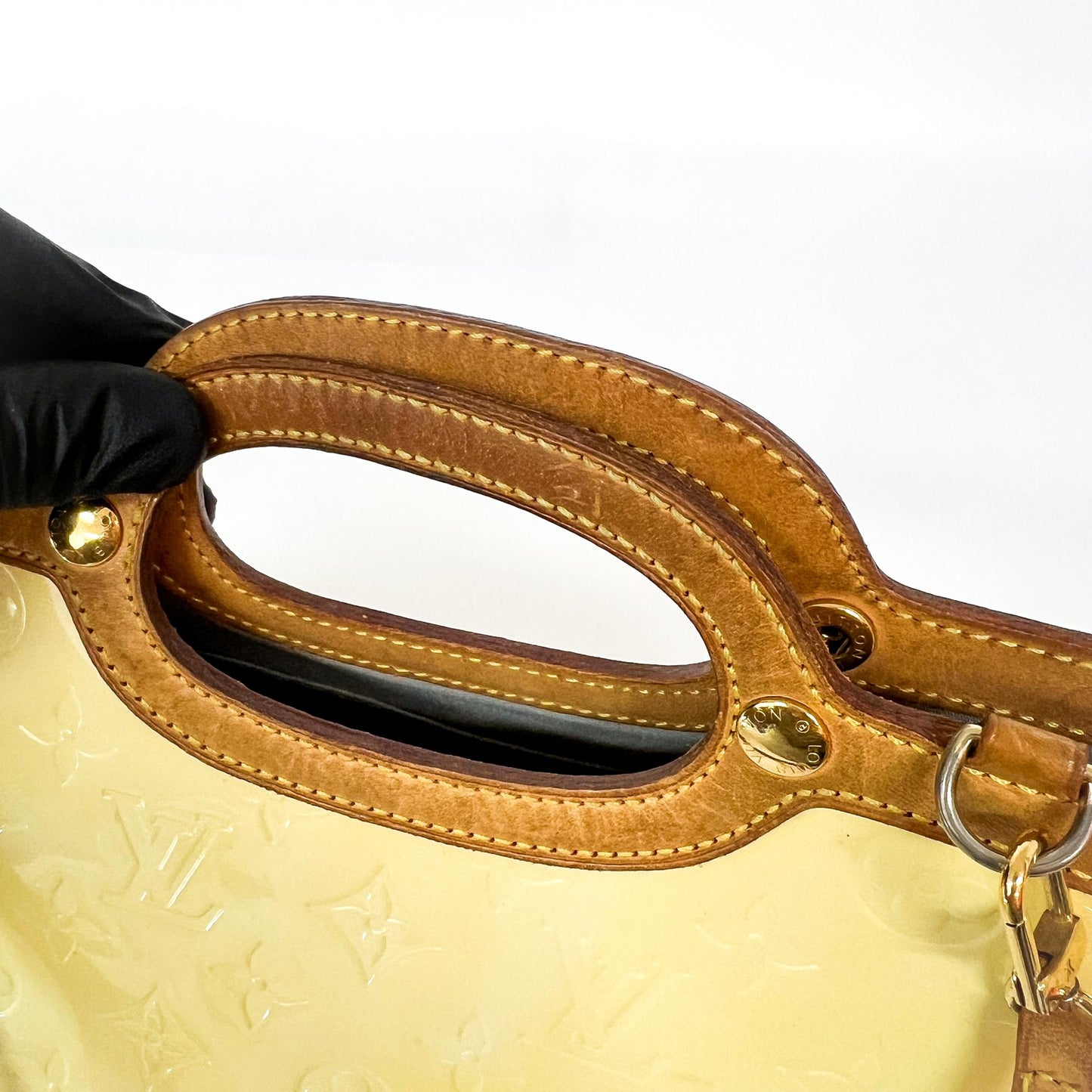Louis Vuitton Monogram Vernis Roxbury Drive Pearl