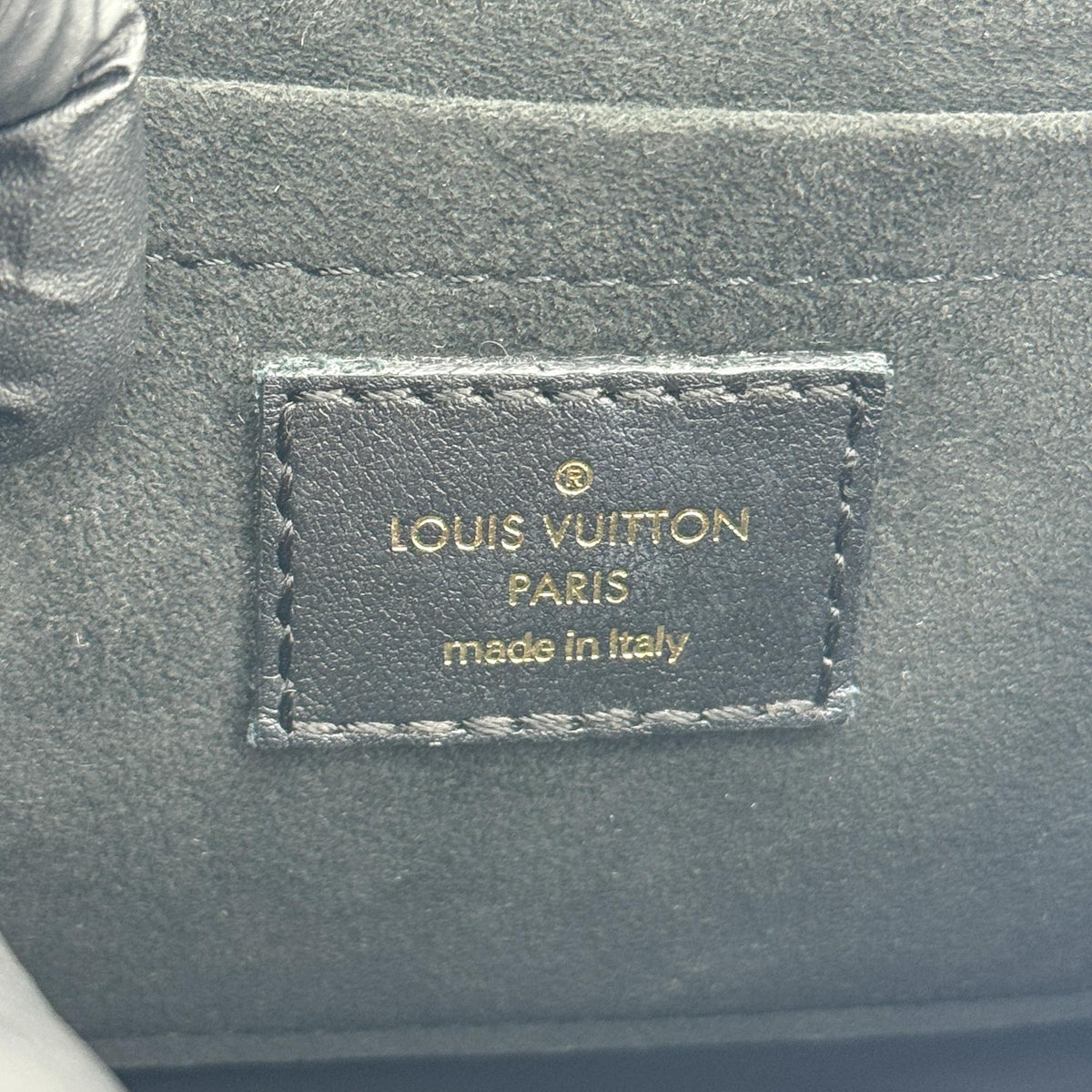 Louis Vuitton New Wave Chain Bag MM Black