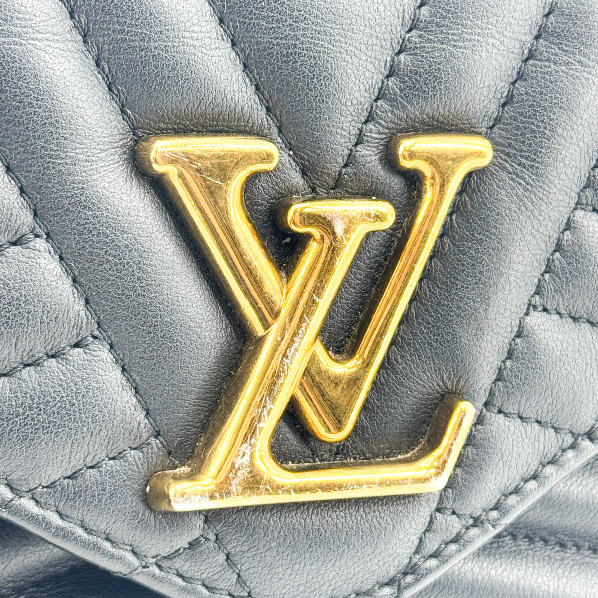 Louis Vuitton New Wave Chain Bag MM Black