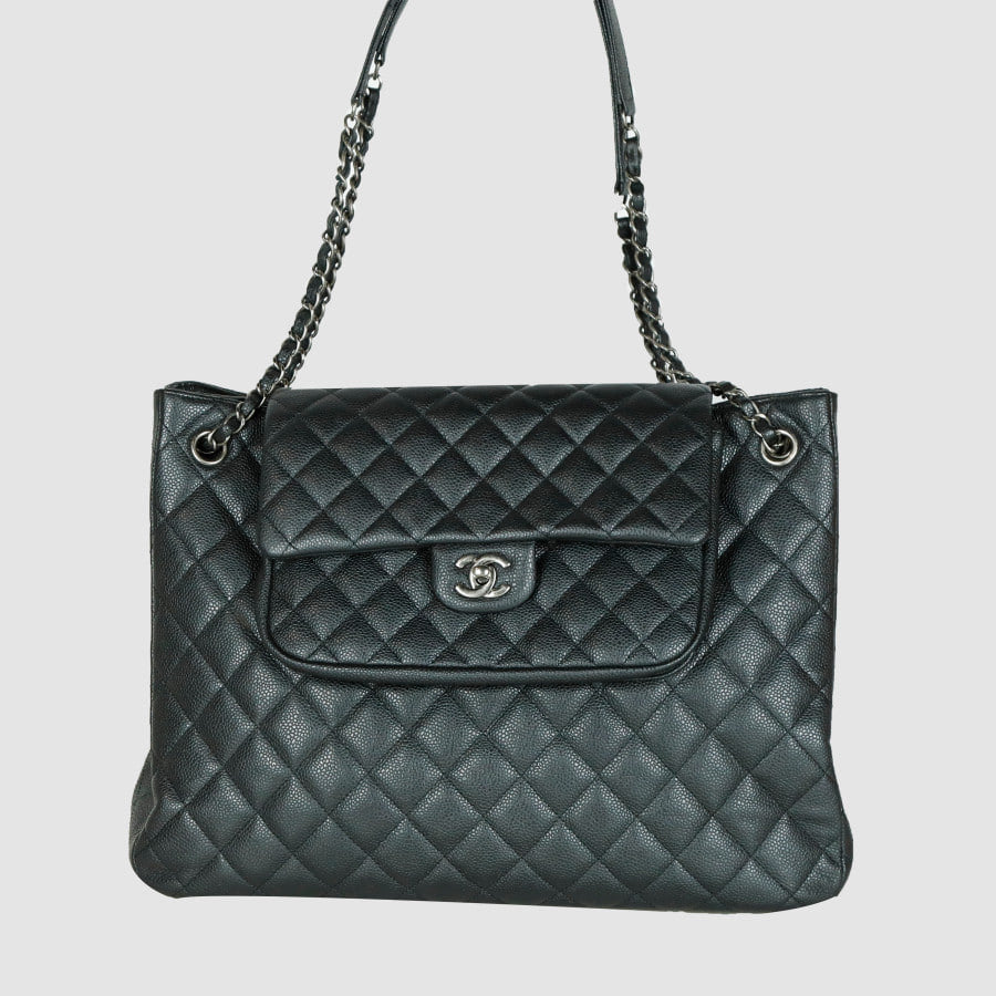 Caviar Chain Shoulder Bag A67880
