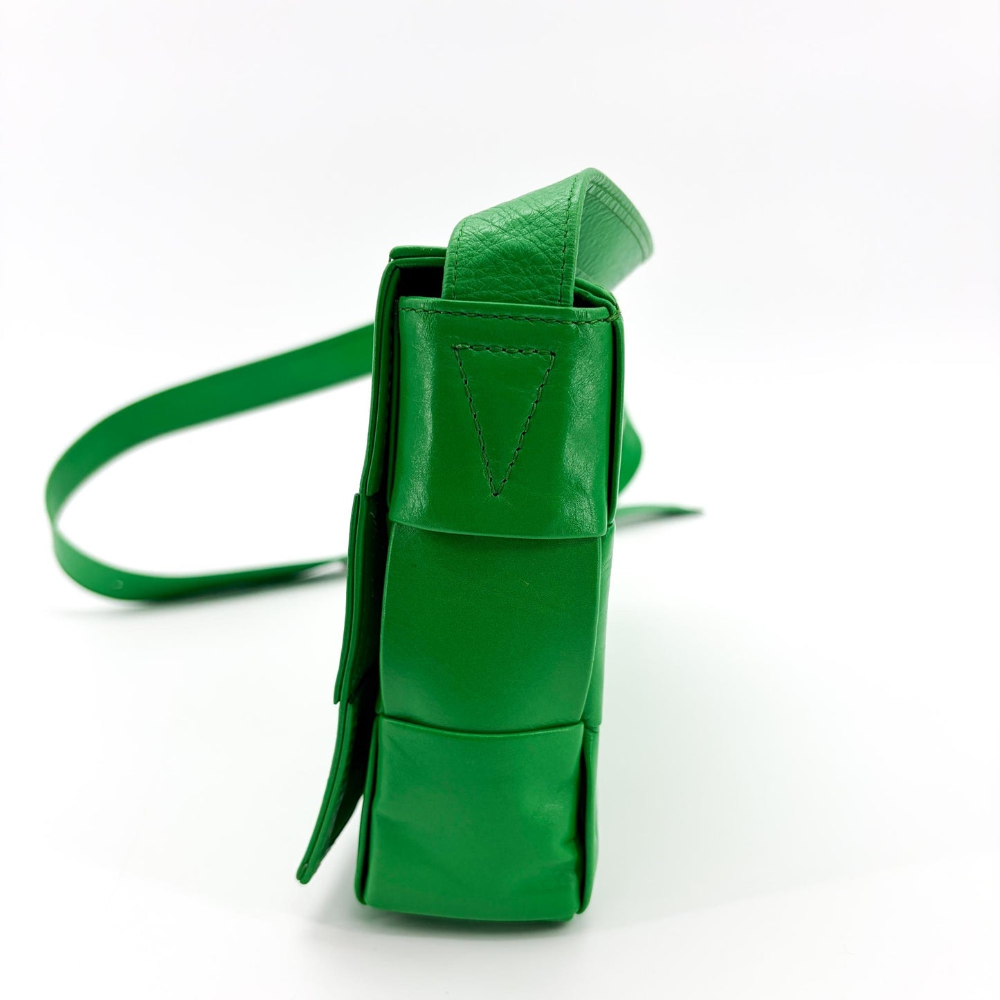 Bottega Veneta Intrecciato Weaving Paraket Cassette Bag Green