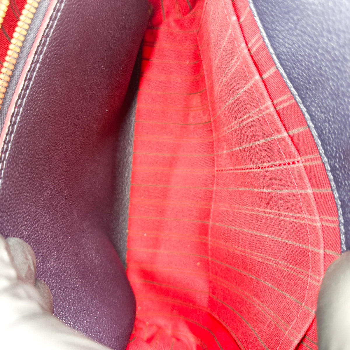 Louis Vuitton Montaigne BB Monogram Empreinte Marine Rouge