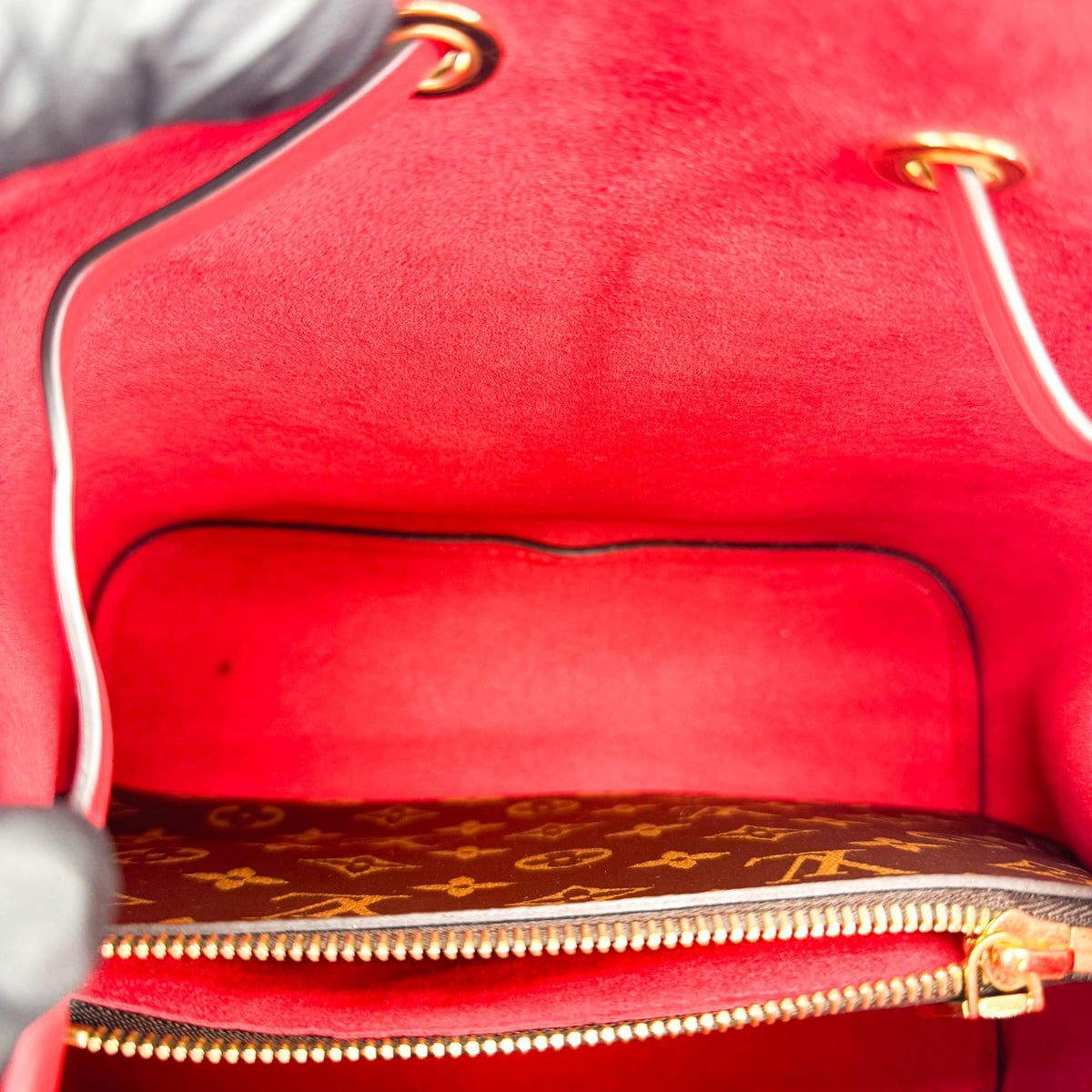 Louis Vuitton Neo Noé MM Monogram Coquericot