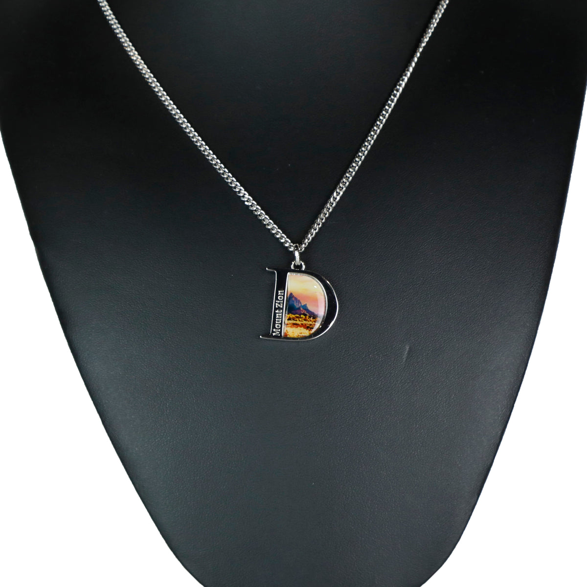 Mount D logo necklace