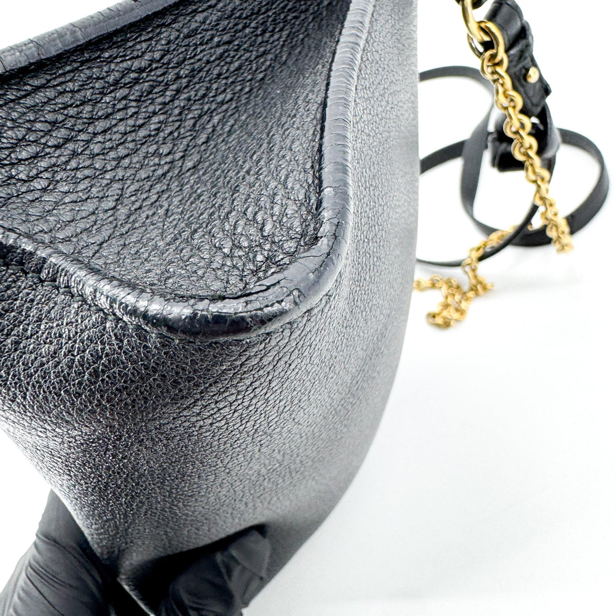 Saint Laurent Grain Leather Monogram Charm Chain Shoulder Bag Black