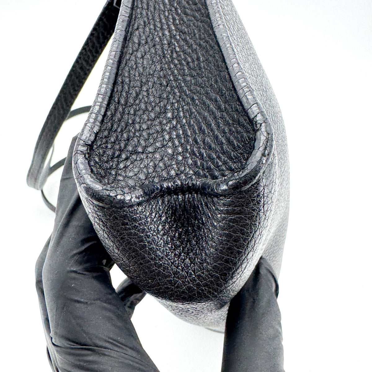 Saint Laurent Grain Leather Monogram Charm Chain Shoulder Bag Black