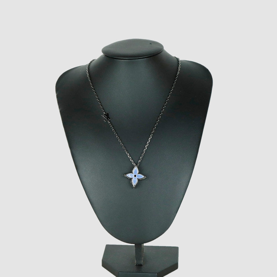 Flower Locket Necklace M01047