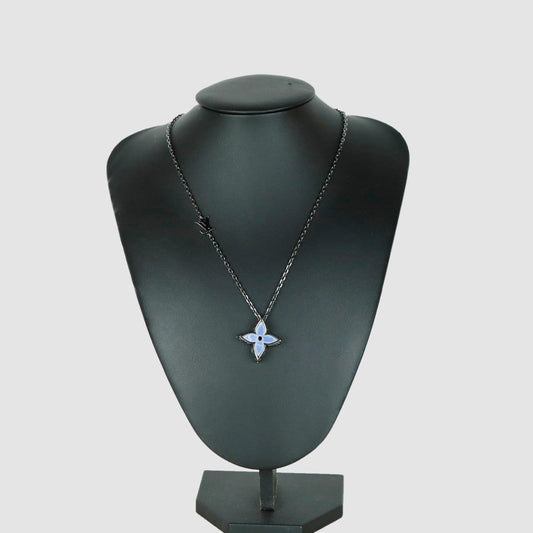 Flower Locket Necklace M01047