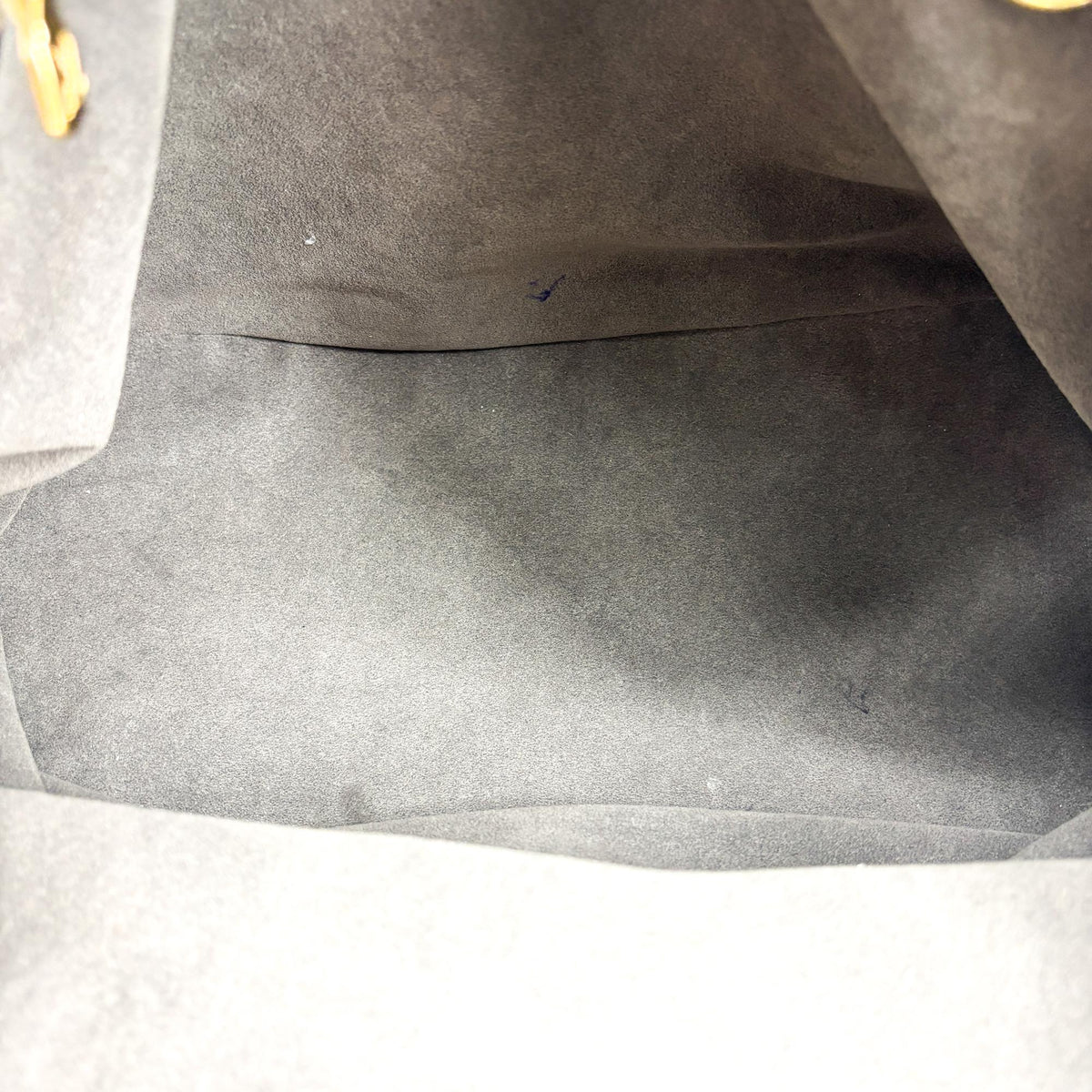 Louis Vuitton Mahina L Shoulder Bag Taupe