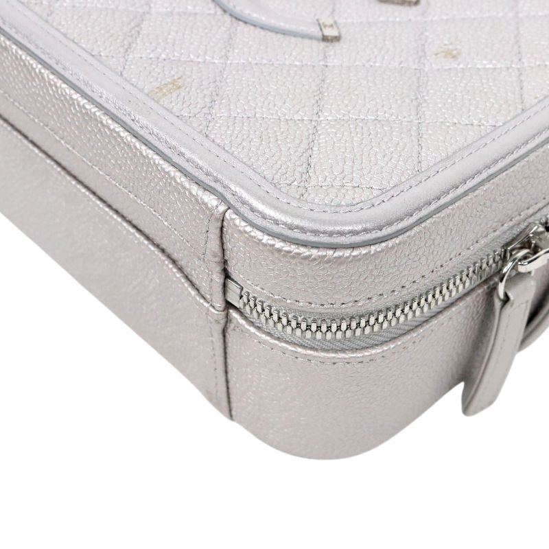 Chanel Metallic Silver Caviar Skin Cosmetic Case