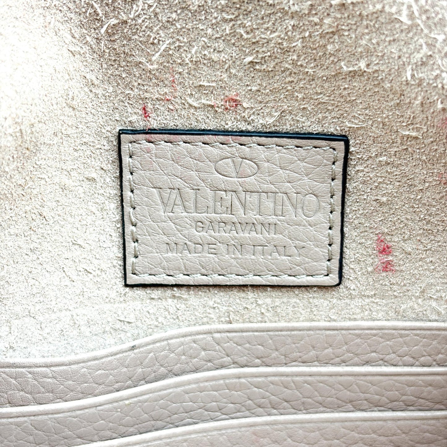 Valentino Garavani Rockstud Grain Calfskin Pouch Poudre