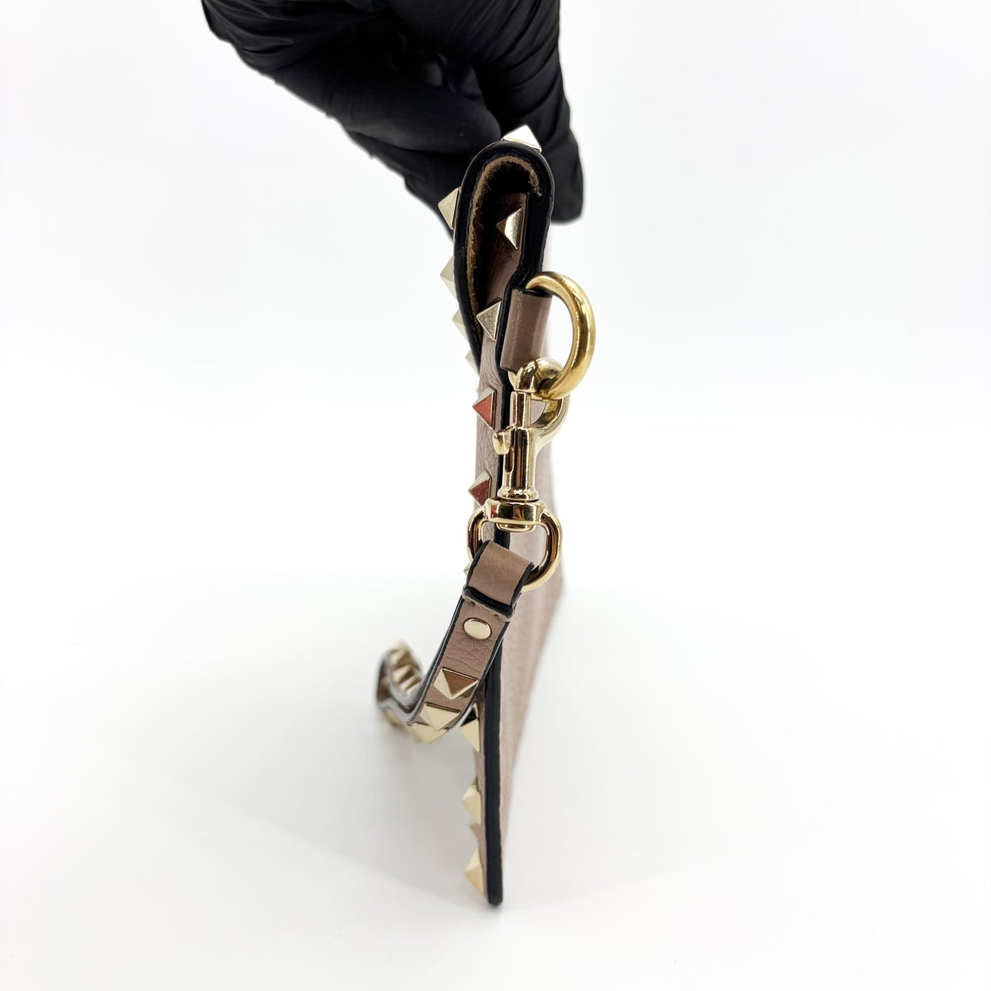 Valentino Garavani Rockstud Grain Calfskin Pouch Poudre