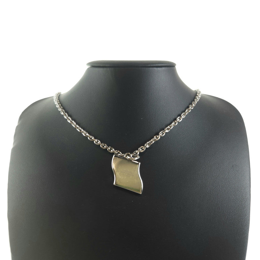 Charm pendant necklace