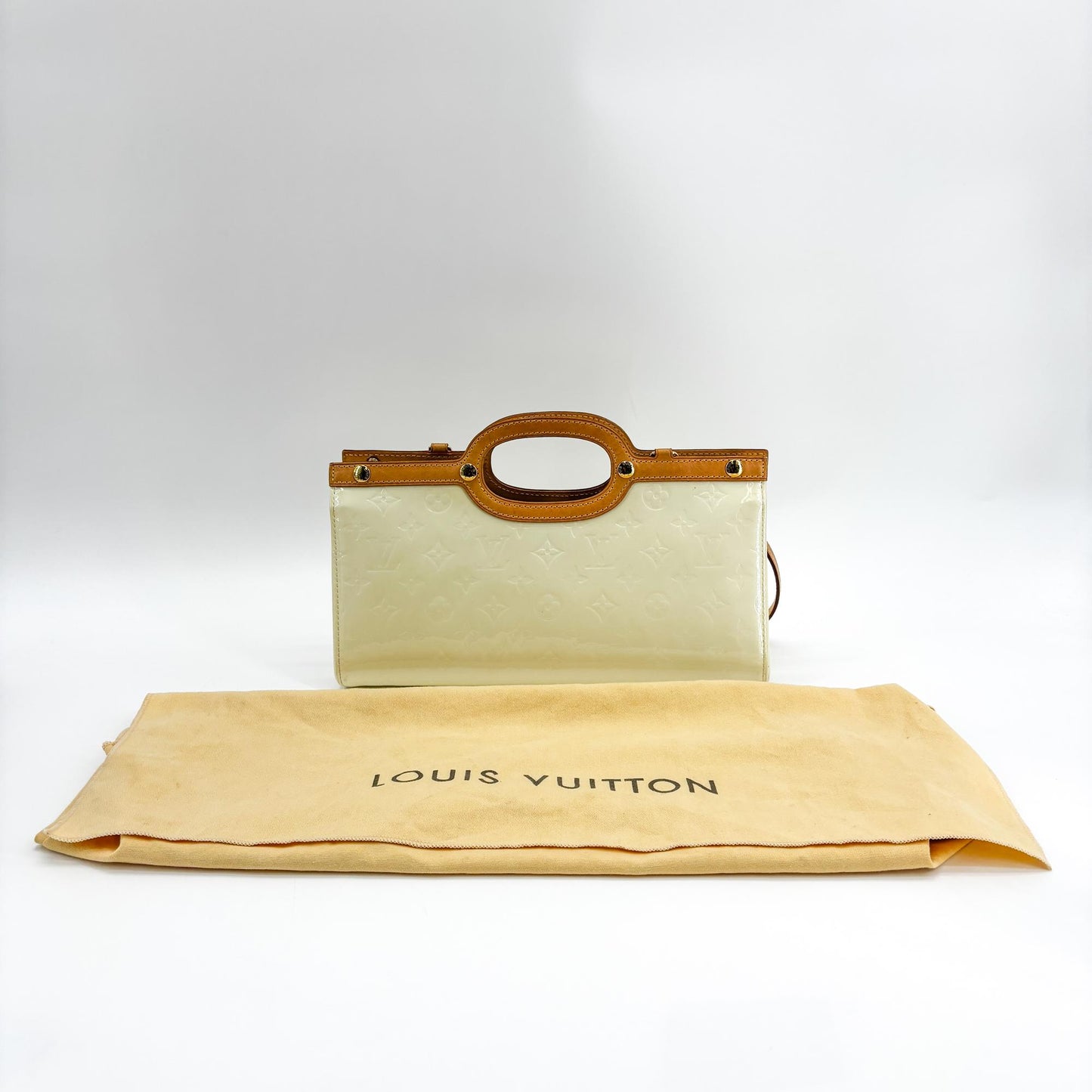 Louis Vuitton Monogram Vernis Roxbury Drive Pearl