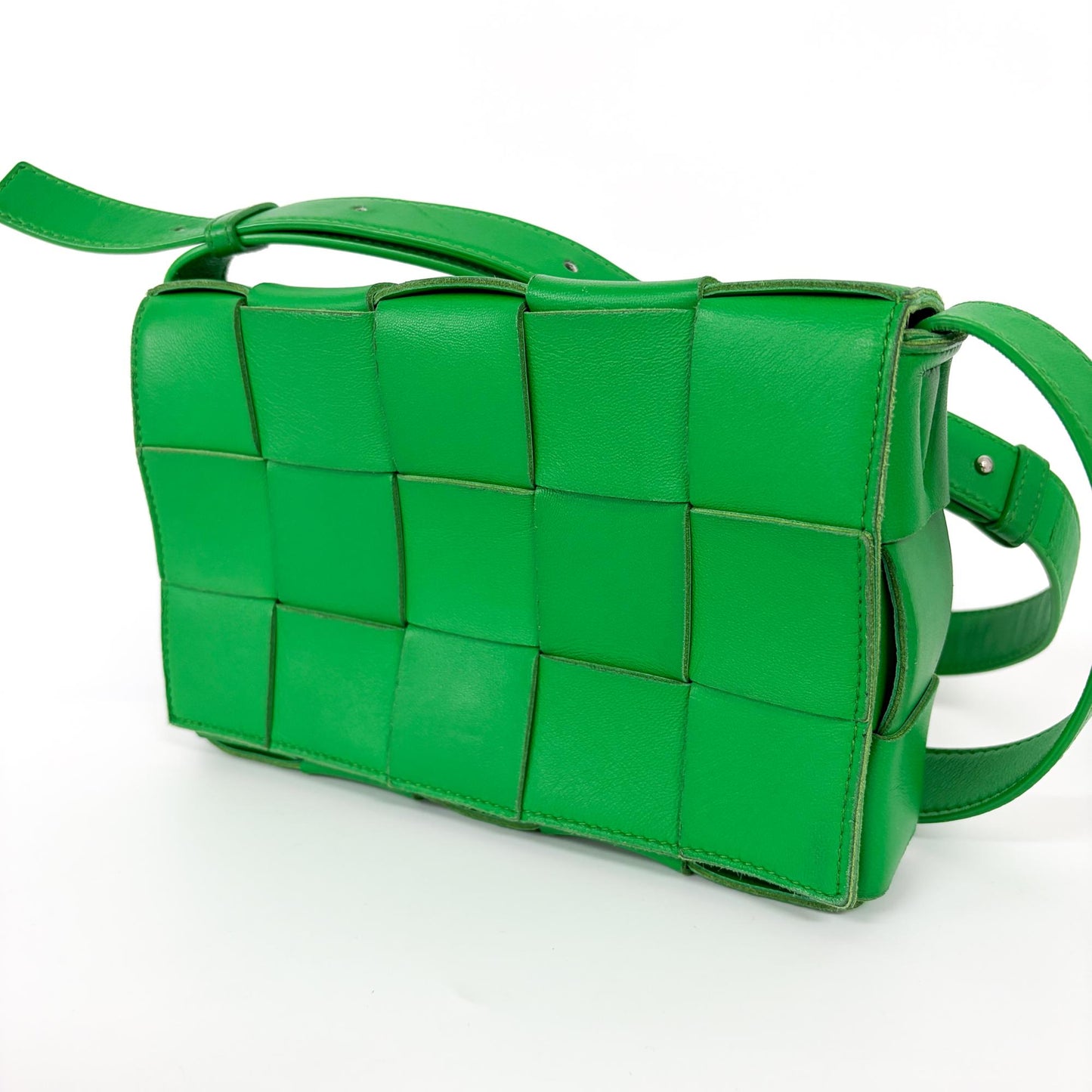 Bottega Veneta Cassette Shoulder Bag Paraket