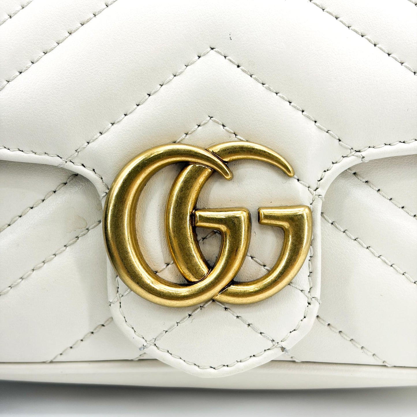 Gucci GG Marmont Matelassé Super Mini Bag White