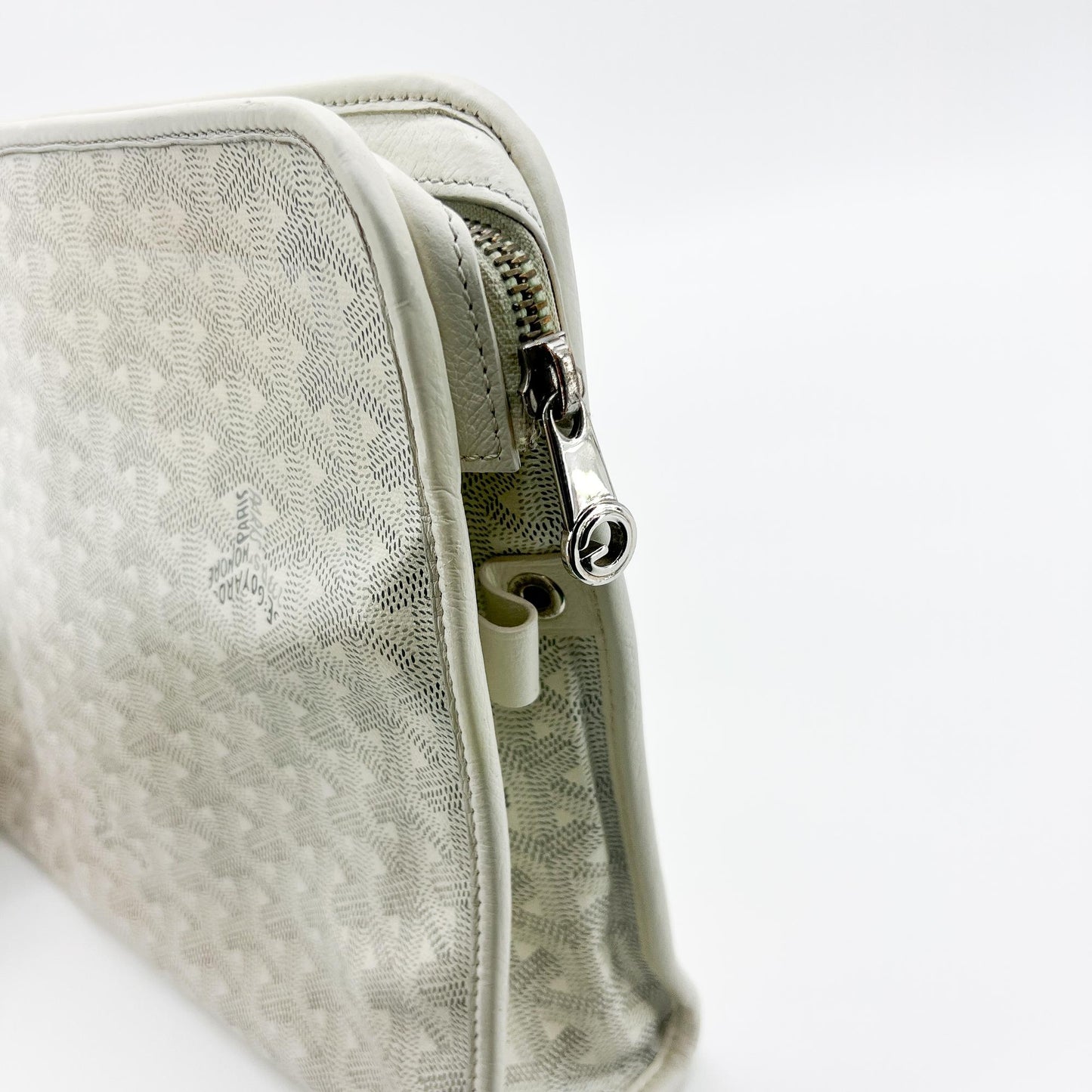 Goyas Juvance Toilet Clutch GM