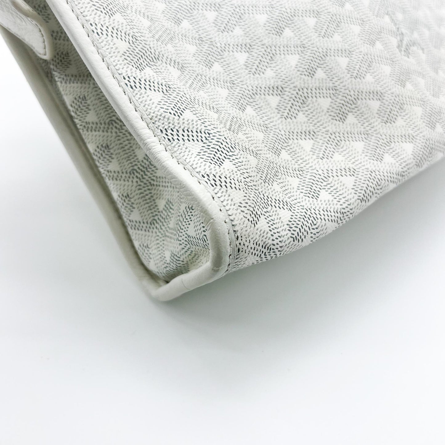 Goyas Juvance Toilet Clutch GM