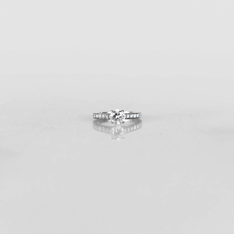 48 Diamond Platinum Ring 0.75ct
