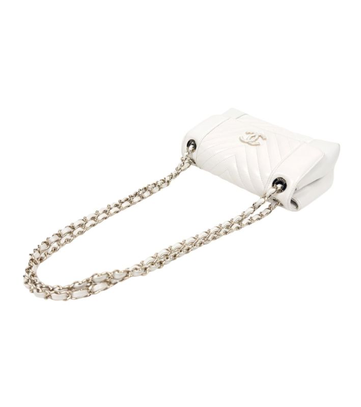 Chanel White Chevron Chain Shoulder Bag