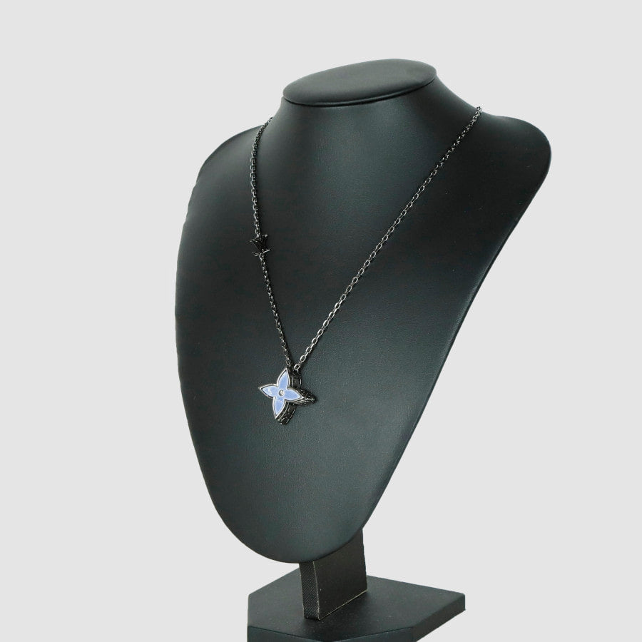 Flower Locket Necklace M01047