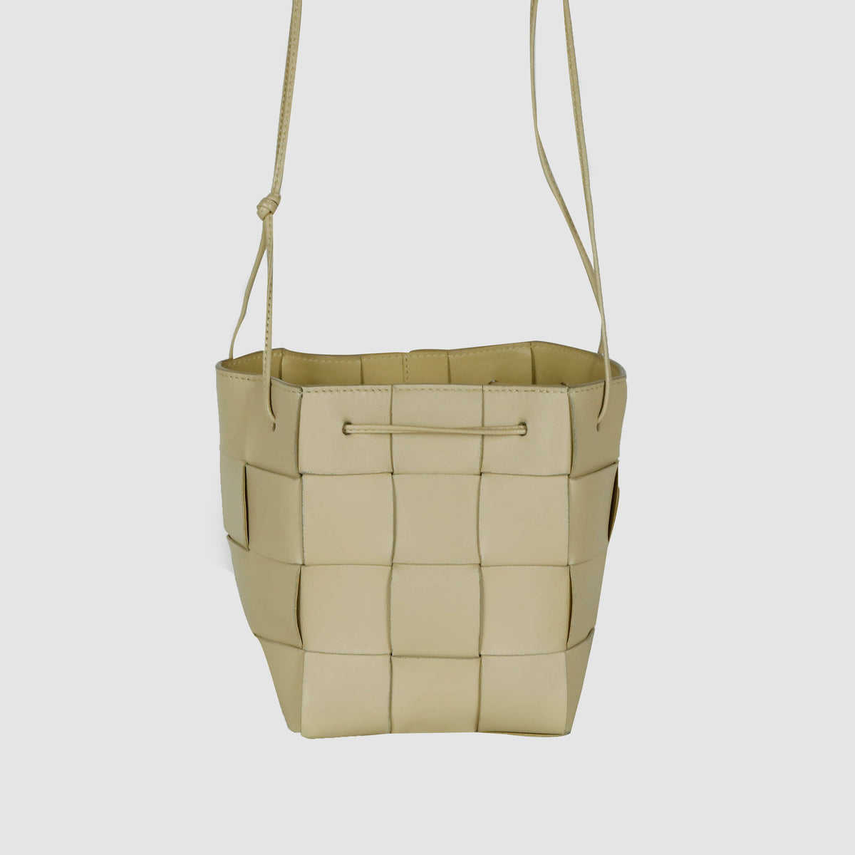 Small Cassette Bucket Bag Shoulder Bag Crossbody Bag 680218