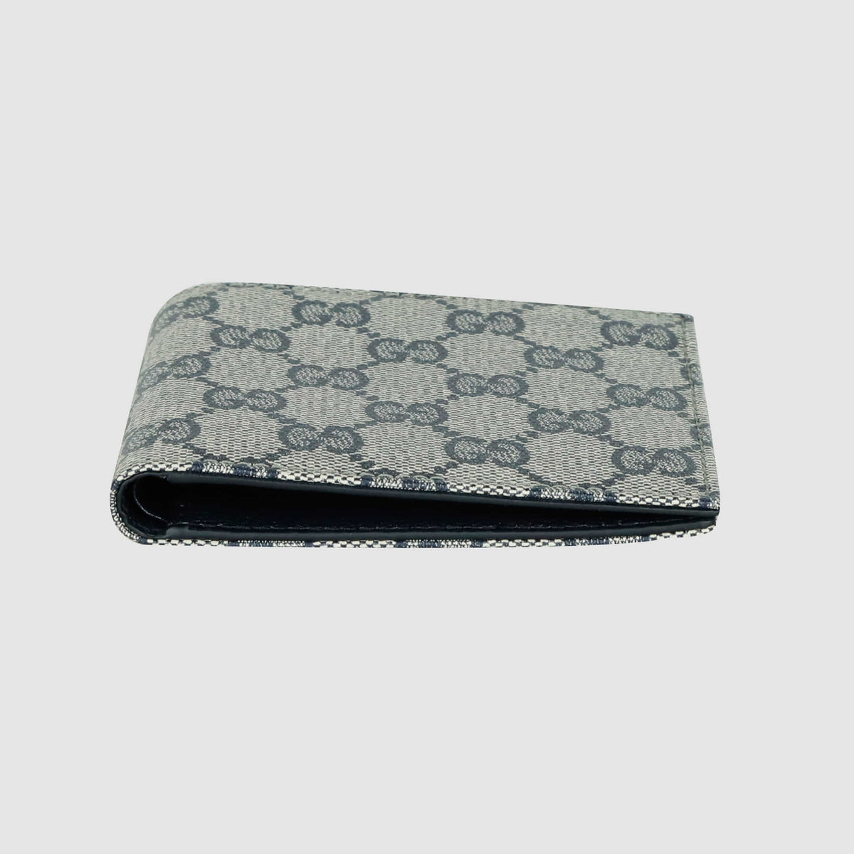 Essence Classic Bifold Wallet 876390