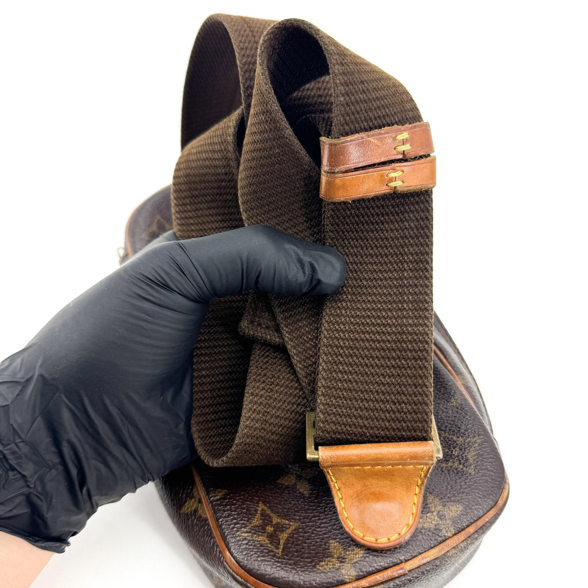 Louis Vuitton Monogram Pochette Kangji