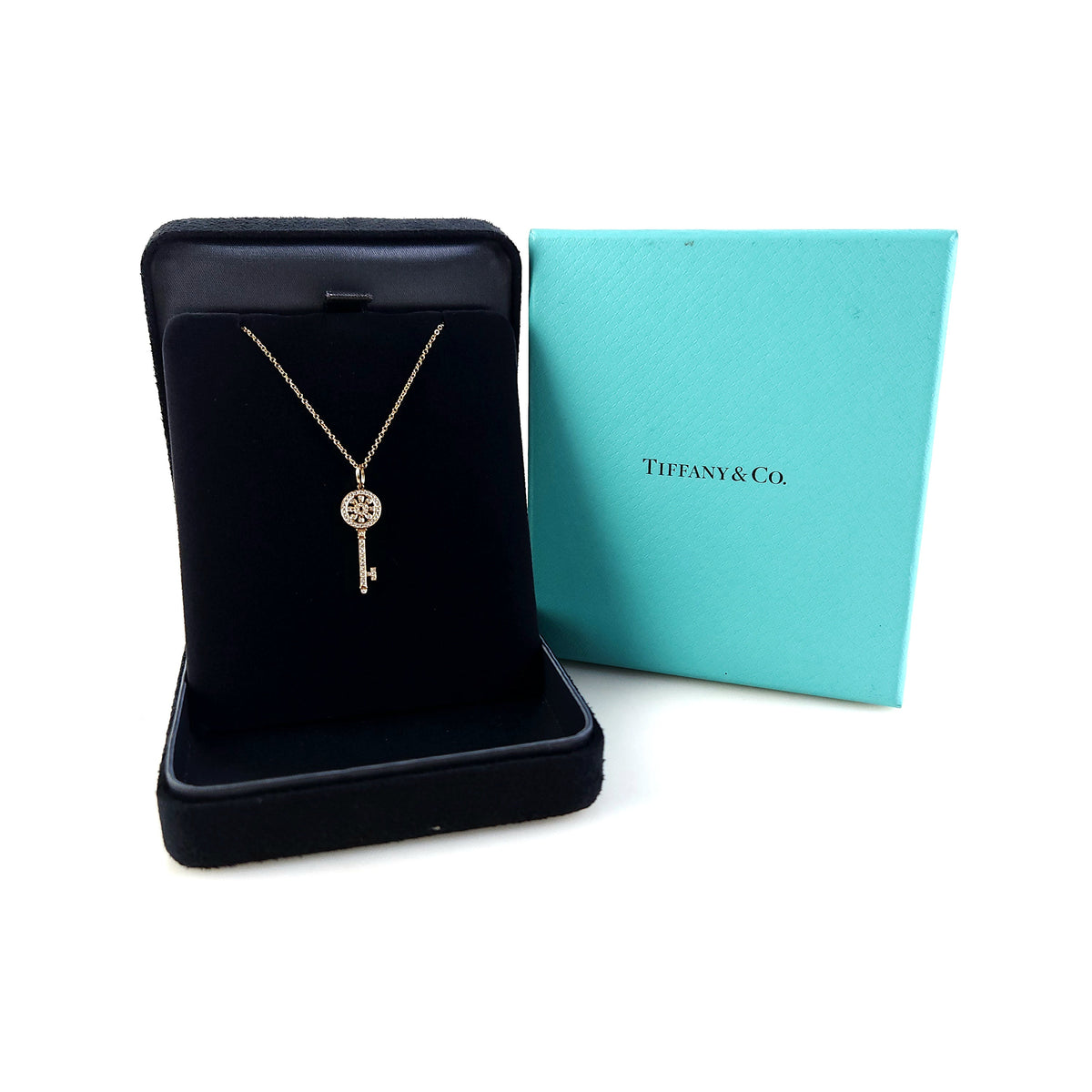 Ann Co. Petal Key Diamond Pendant Necklace